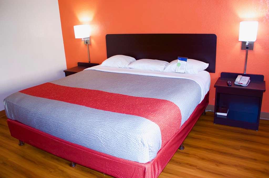 Motel 6-New Stanton, Pa Room photo