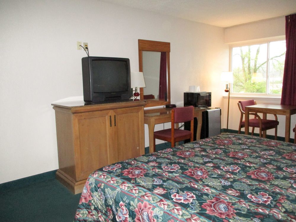 Motel 6-New Stanton, Pa Exterior photo