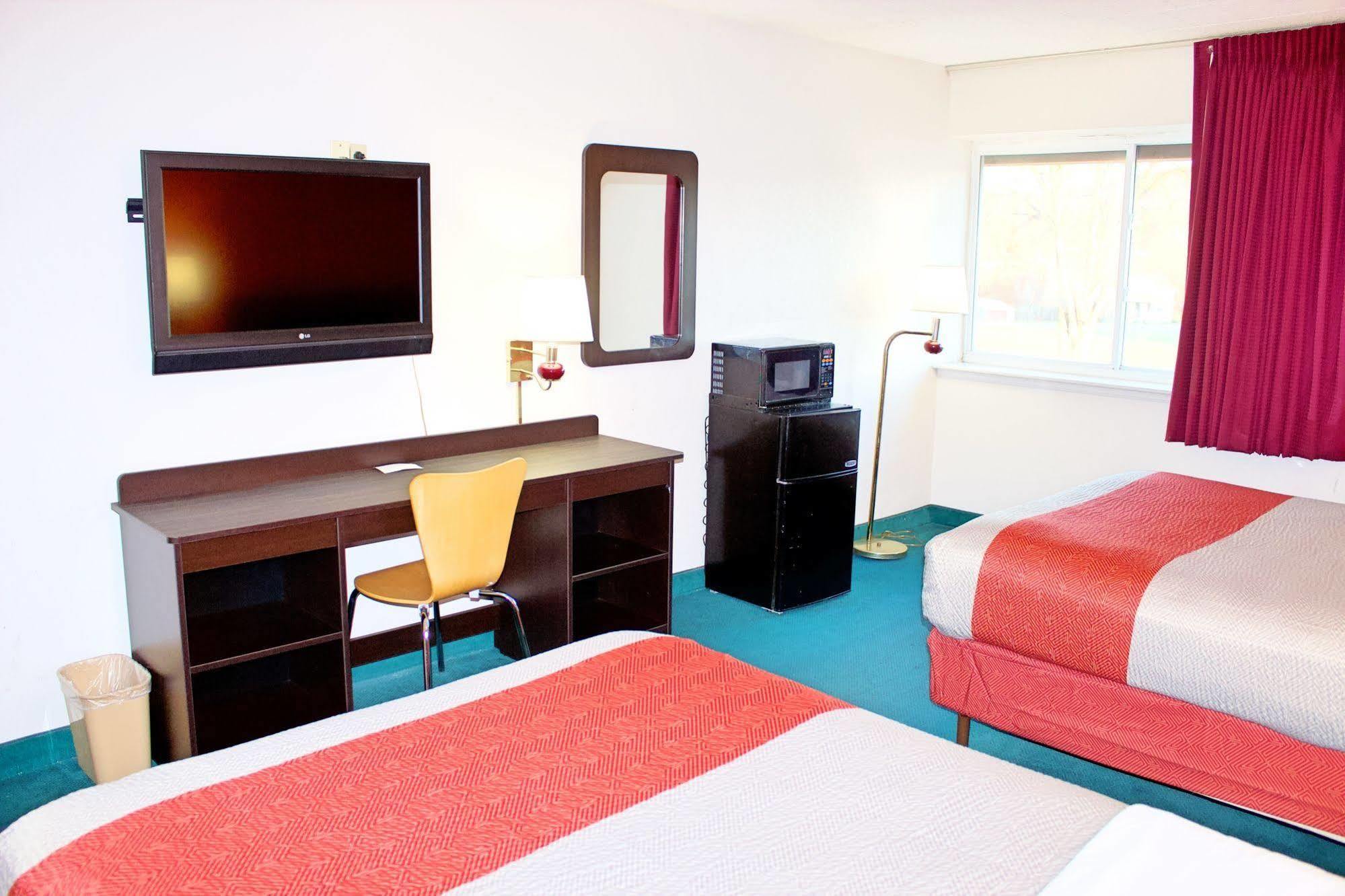 Motel 6-New Stanton, Pa Exterior photo